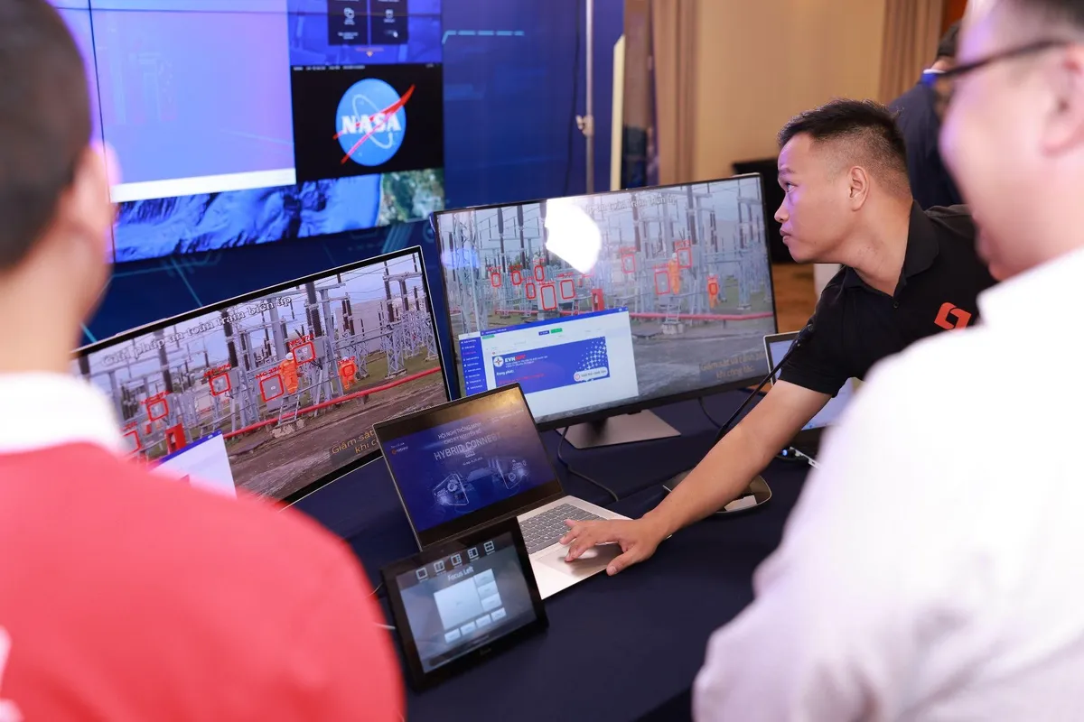 Ademax tiên phong giải pháp nghe nhìn và chuyển đổi số tại Hybrid Connect 2025- Ảnh 3. Ademax tiên phong giải pháp nghe nhìn và chuyển đổi số tại Hybrid Connect 2025- Ảnh 3.