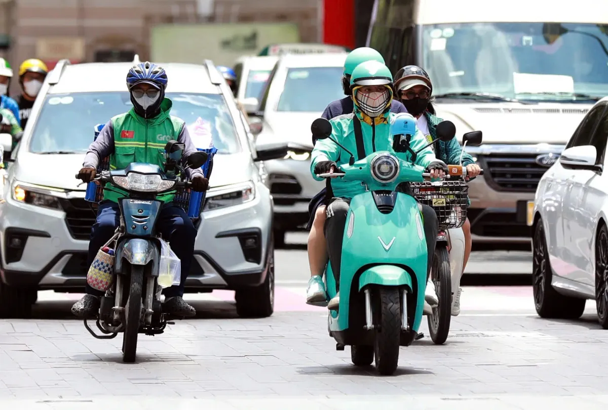 H&agrave; Nội giải m&atilde;: V&igrave; sao taxi, xe &ocirc;m, xe tải l&agrave; nh&oacute;m ti&ecirc;n phong chuyển sang xe điện? - Ảnh 2.