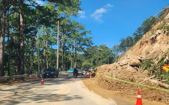 Đèo D'Ran (quốc lộ 20) thông xe vào 8h sáng nay