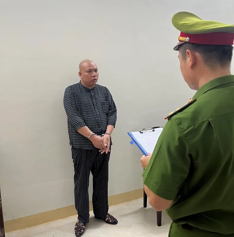 Tổng giám đốc “dỏm” lừa hơn 1,8 tỷ đồng bằng chiêu môi giới thầu xây dựng - Ảnh 1.