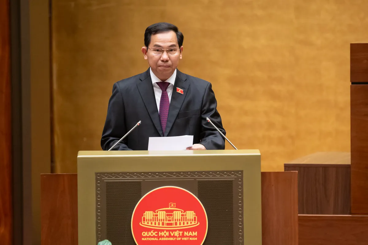 Quốc hội đề nghị Chính phủ điều chỉnh lương cơ sở, lương hưu - Ảnh 1.