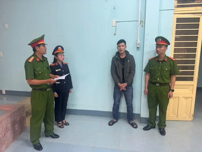 Đà Nẵng triệt phá nhóm tội phạm trộm cắp, mua bán ma túy nguy hiểm - Ảnh 1.