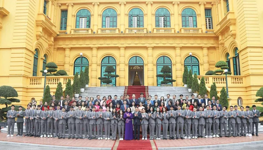 Tuyên dương học sinh đoạt giải Olympic và khoa học kỹ thuật quốc tế năm 2025 - Ảnh 5.