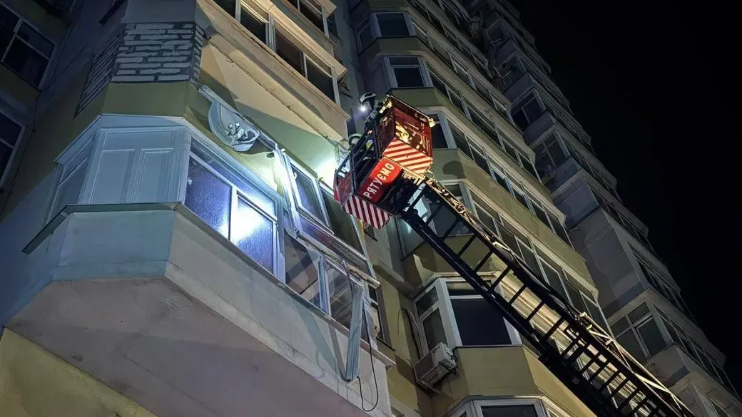 Nhà máy lọc dầu hàng đầu của Nga bốc cháy do trúng UAV tập kích- Ảnh 1. Nhà máy lọc dầu hàng đầu của Nga bốc cháy do trúng UAV tập kích- Ảnh 1.