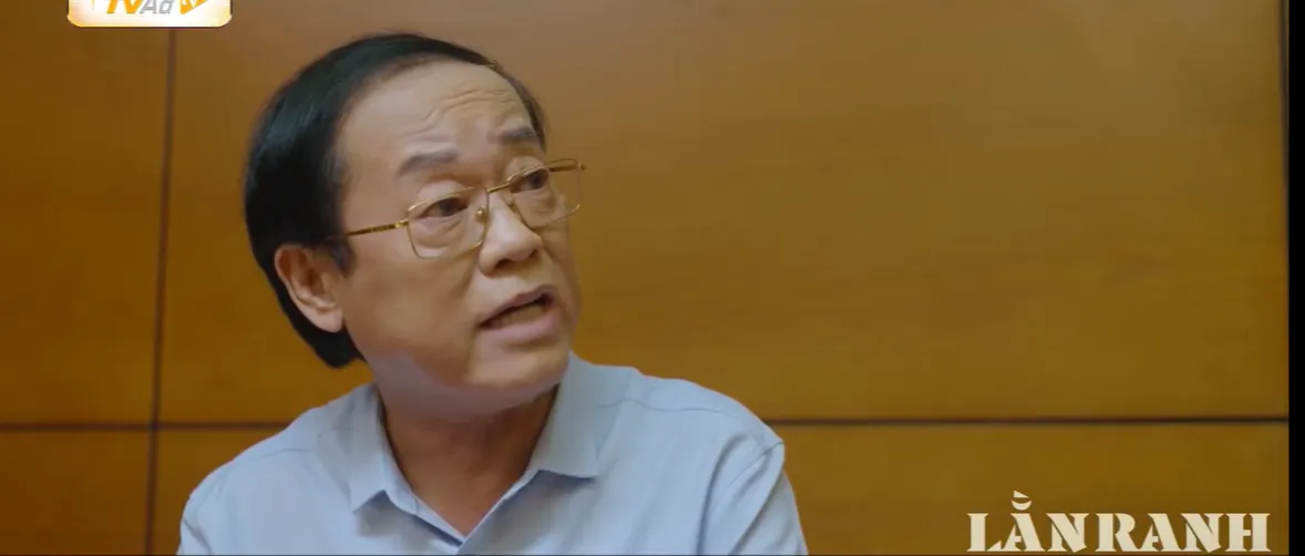 Lằn ranh - Tập 30: Vấn đề sổ đỏ của Trinh Tam đẩy Chủ tịch Thuỷ vào thế khó - Ảnh 2. Lằn ranh - Tập 30: Vấn đề sổ đỏ của Trinh Tam đẩy Chủ tịch Thuỷ vào thế khó - Ảnh 2.