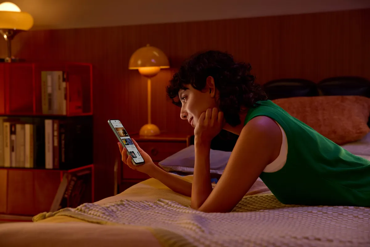 Smartphone 5G tích hợp NFC vượt trội với thời lượng pin 7000 mAh ra mắt tại Việt Nam - Ảnh 1.