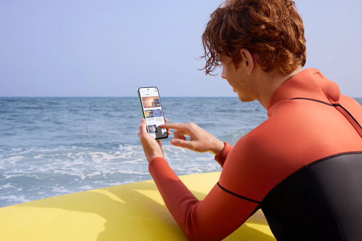 Smartphone 5G tích hợp NFC vượt trội với thời lượng pin 7000 mAh ra mắt tại Việt Nam - Ảnh 2.