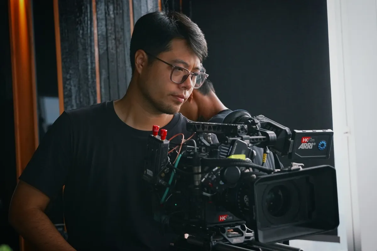 Quốc Trường kết hợp c&ugrave;ng Hoa hậu Tiểu Vy trong phim &ldquo;Ốc mượn hồn&rdquo; - Ảnh 1.