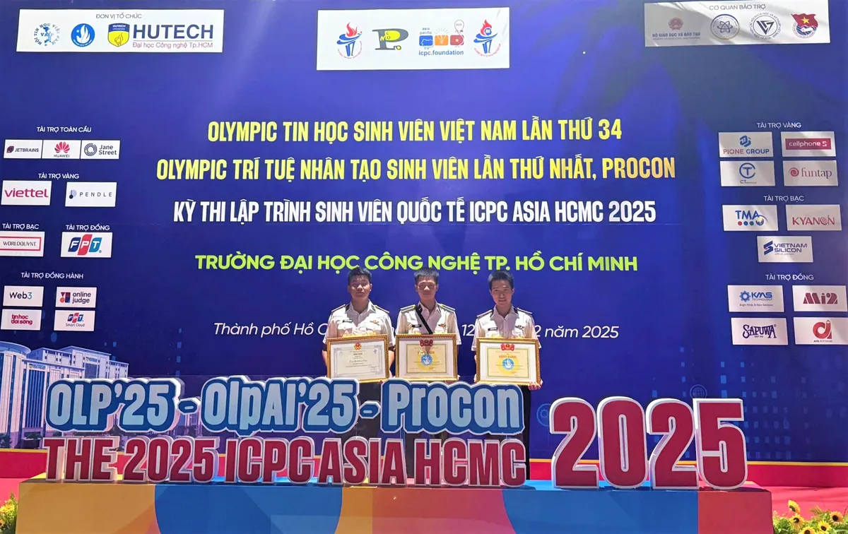 Học viện Hải quân giành thành tích ấn tượng tại Kỳ thi Olympic Tin học sinh viên toàn quốc 2025 - Ảnh 1.
