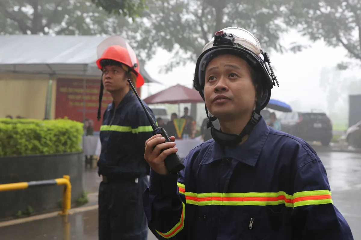 H&agrave; Nội: Diễn tập PCCC tại khu chung cư kiểm tra khả năng ứng ph&oacute; nh&agrave; cao tầng - Ảnh 6.