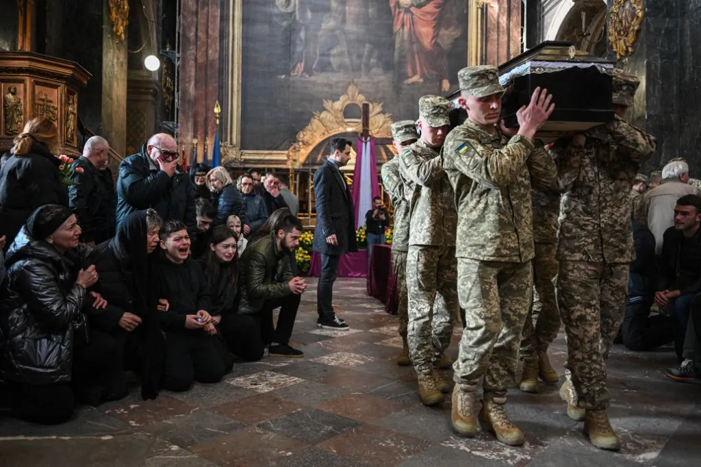 Tổng thống Zelensky có thể trưng cầu dân ý về nhượng bộ lãnh thổ cho Nga- Ảnh 3. Tổng thống Zelensky có thể trưng cầu dân ý về nhượng bộ lãnh thổ cho Nga- Ảnh 3.