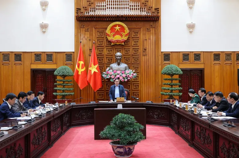 Thủ tướng: Chậm nhất tới 31/12 phải kh&ocirc;i phục nh&agrave; ở an to&agrave;n cho 12 hộ d&acirc;n tại Khe Sanh (Quảng Trị) - Ảnh 1.