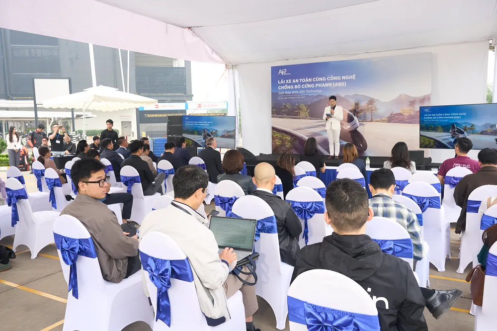 M&ocirc; phỏng c&ocirc;ng nghệ chống b&oacute; cứng phanh d&agrave;nh cho xe m&aacute;y - Ảnh 2.