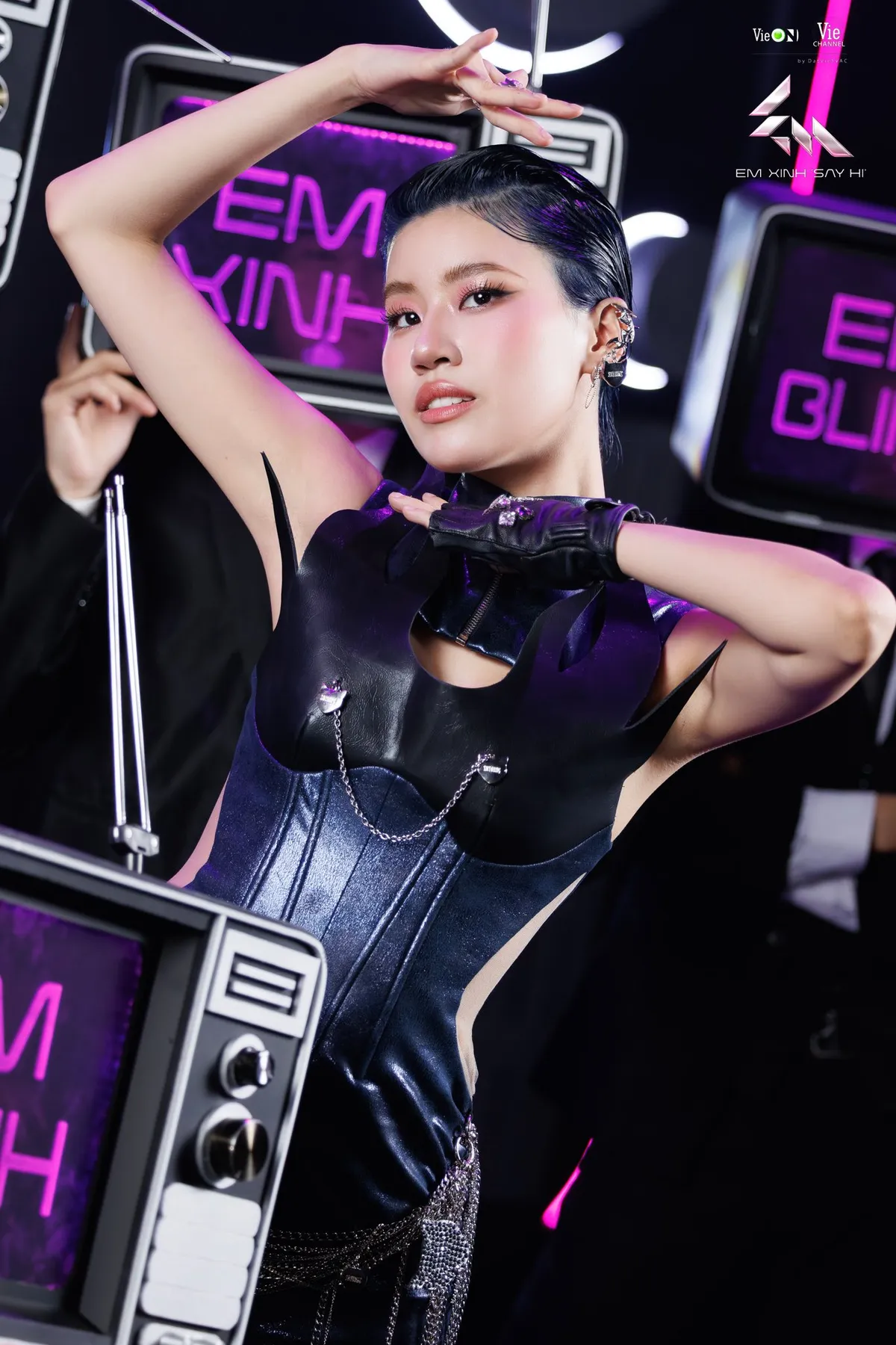 Nhạc Việt 2025: Bùng nổ concert, “thanh lọc” lệch chuẩn - Ảnh 9.