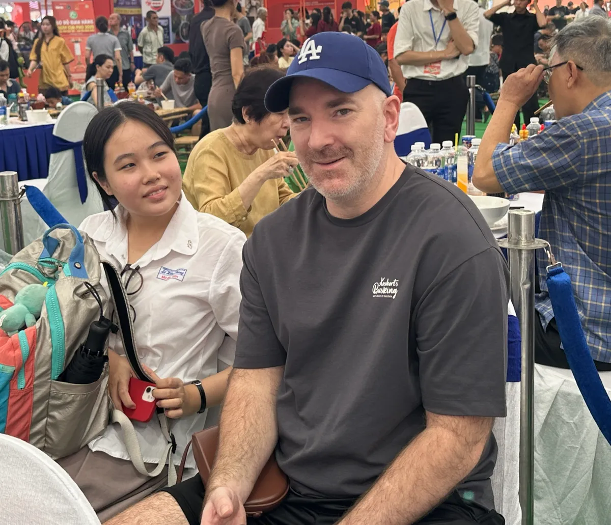 Người dân TP Hồ Chí Minh và du khách hào hứng trải nghiệm Ngày của Phở- Ảnh 15. Người dân TP Hồ Chí Minh và du khách hào hứng trải nghiệm Ngày của Phở- Ảnh 15.