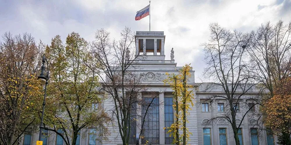 Đức triệu Đại sứ Nga li&ecirc;n quan c&aacute;o buộc can thiệp bầu cử v&agrave; tấn c&ocirc;ng mạng - Ảnh 1.