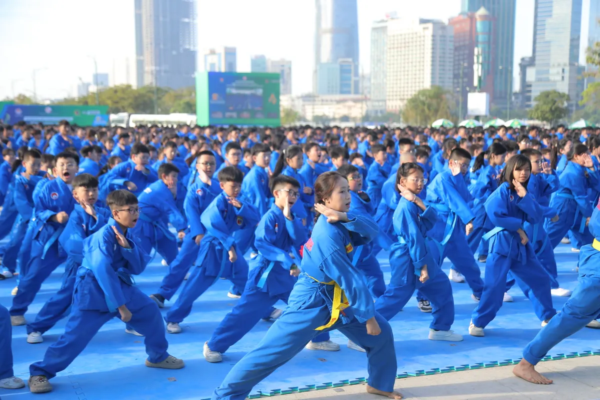 Lan tỏa tinh thần r&egrave;n luyện v&otilde; thuật trong học đường- Ảnh 1.