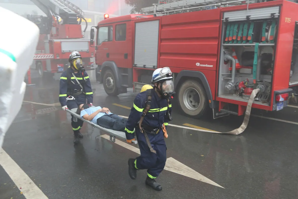 H&agrave; Nội: Diễn tập PCCC tại khu chung cư kiểm tra khả năng ứng ph&oacute; nh&agrave; cao tầng - Ảnh 9.