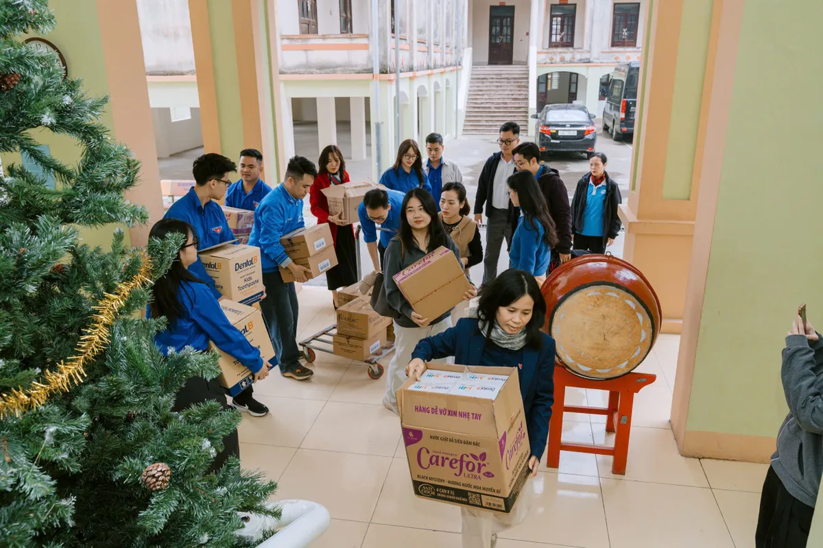 Đo&agrave;n Thanh ni&ecirc;n Đ&agrave;i THVN: Tuổi trẻ chia sẻ hạnh ph&uacute;c  - Ảnh 4.