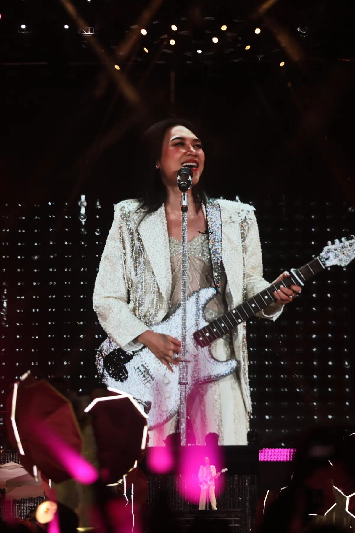 Mỹ T&acirc;m v&agrave; See the light: Trọn vẹn với những năng lượng rạng rỡ nhất - Ảnh 8.