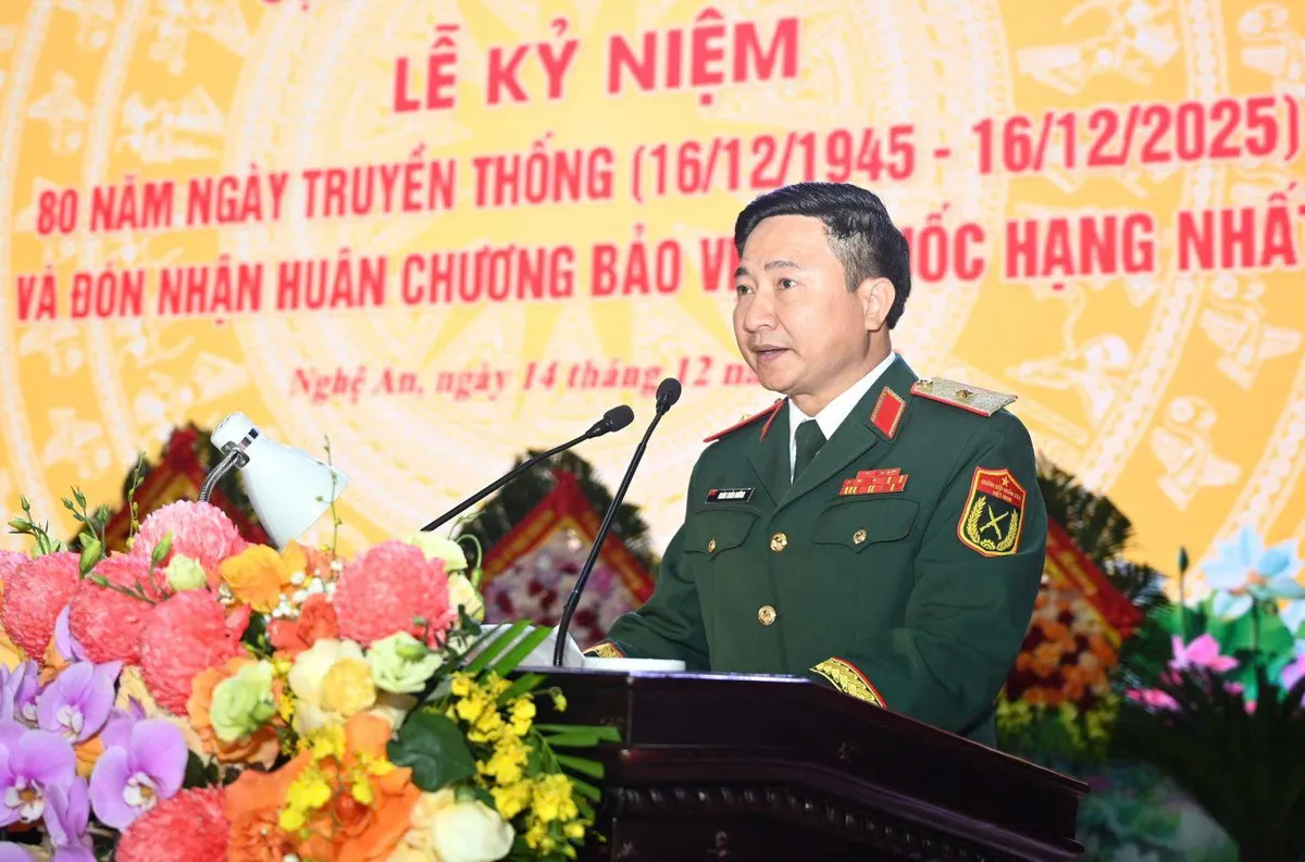 Cục Ch&iacute;nh trị Qu&acirc;n khu 4 kỷ niệm 80 năm th&agrave;nh lập, đ&oacute;n nhận Hu&acirc;n chương Bảo vệ Tổ quốc hạng Nhất - Ảnh 3.