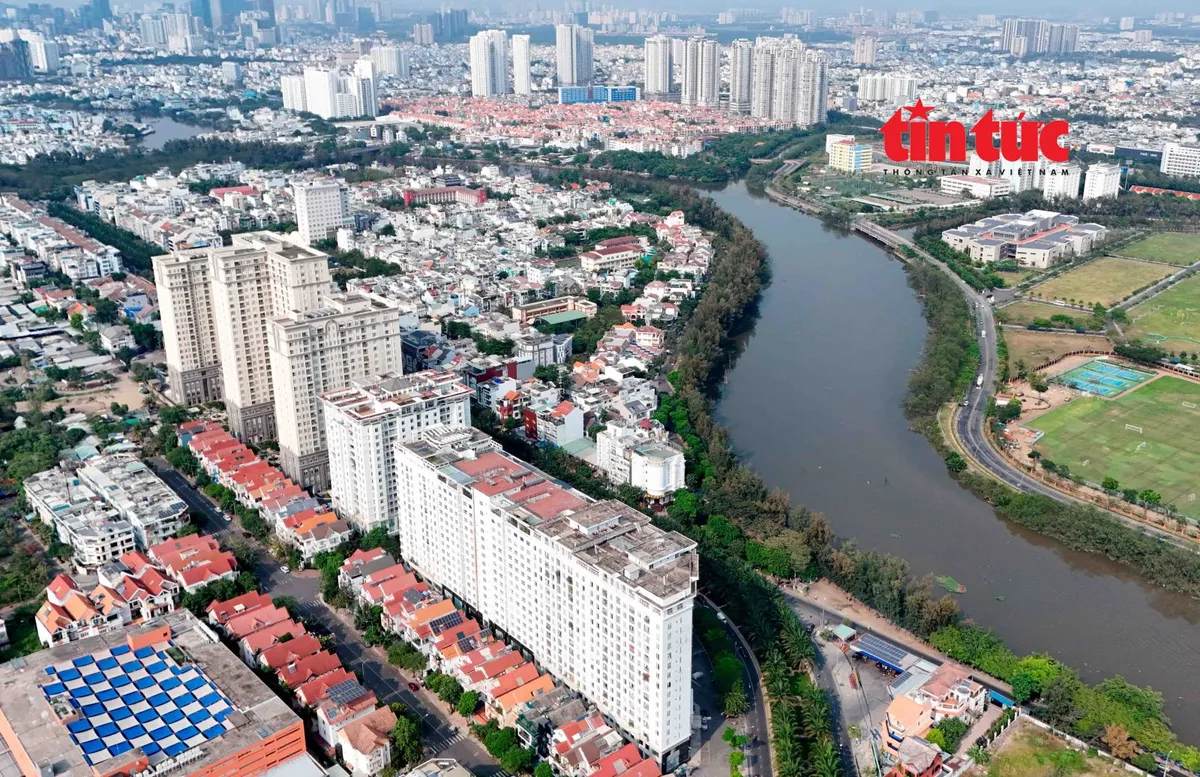 TP Hồ Chí Minh tăng tốc cấp sổ hồng cho cư dân ở chung cư - Ảnh 1.