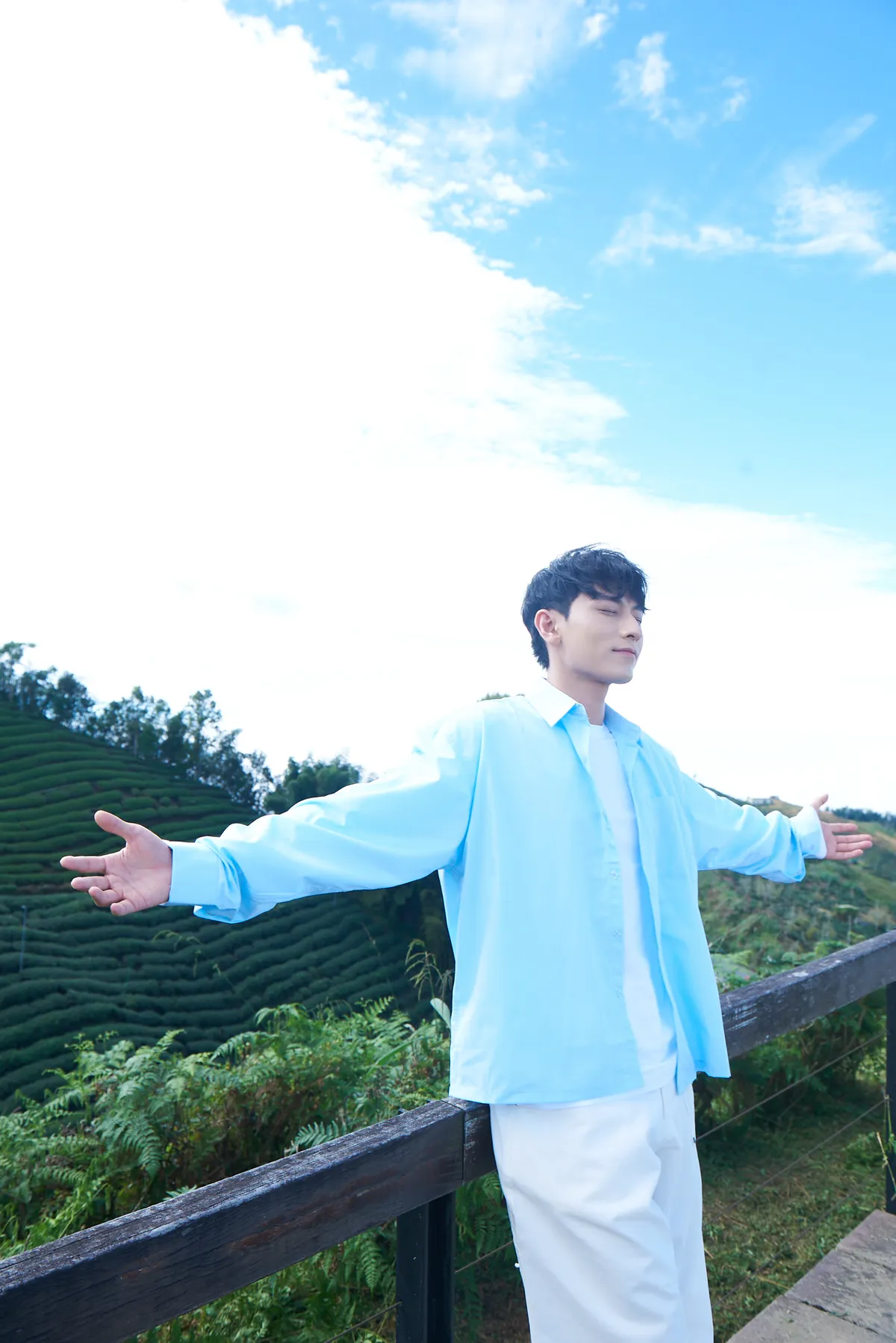 Isaac lần đầu h&aacute;t tiếng Hoa trong &ldquo;Trạm dừng của anh&rdquo;- Ảnh 3.