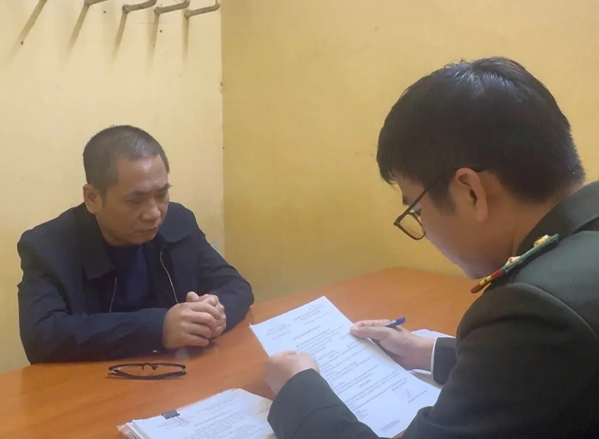 Hiệu trưởng Trường Cao đẳng Du lịch H&agrave; Nội bị khởi tố v&igrave; sai phạm chi tiền cho sinh vi&ecirc;n- Ảnh 1.