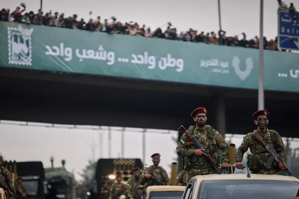 Israel đột k&iacute;ch Syria l&agrave;m gia tăng căng thẳng, định h&igrave;nh v&ugrave;ng đệm an ninh mới- Ảnh 2.