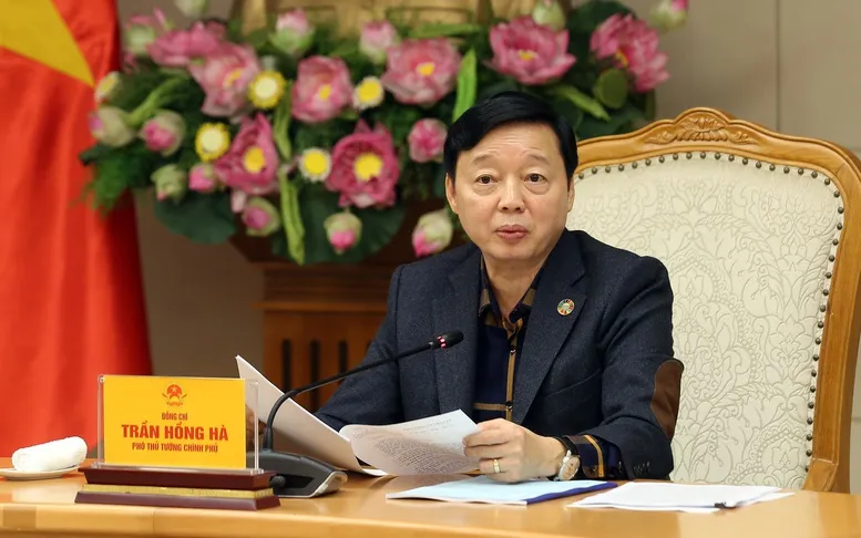 Phó Thủ tướng Trần Hồng Hà chủ trì cuộc họp nghe báo cáo về công tác chuẩn bị tổ chức lễ khánh thành, khởi công các dự án, công trình quy mô lớn, ý nghĩa vào ngày 19/12. 