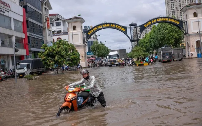 Chống ngập khẩn cấp: H&agrave; Nội chi hơn 5.500 tỷ đồng n&acirc;ng cấp hệ thống ti&ecirc;u tho&aacute;t nước v&agrave; hồ điều h&ograve;a- Ảnh 1.