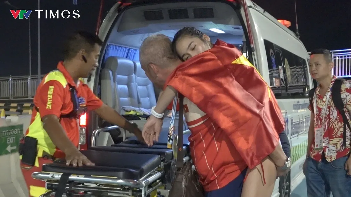 Khoảnh khắc đẹp tuần qua (8-14/12): Những nỗ lực bền bỉ dưới m&agrave;u cờ sắc &aacute;o - Ảnh 2.