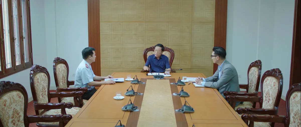 Lằn ranh - Tập 32: Phó Bí thư Sách tình nguyện bao bọc Trinh - Ảnh 4.