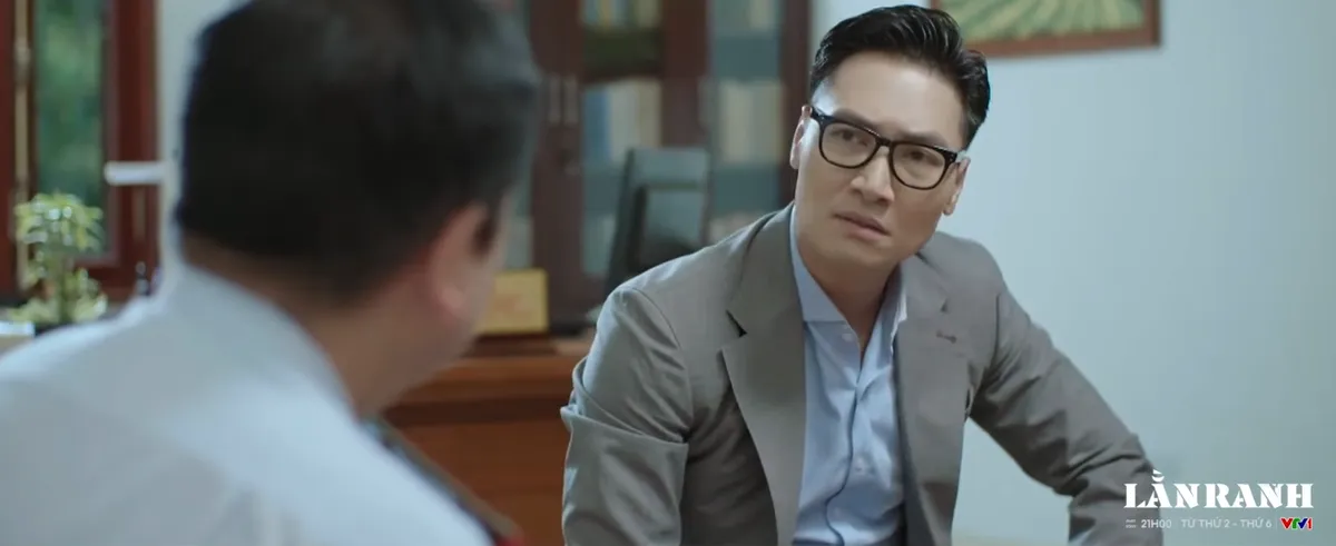 Lằn ranh - Tập 31: Người tình của Phó Bí thư Sách bị "dằn mặt" - Ảnh 1.