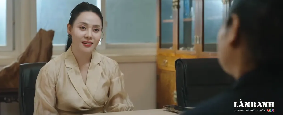 Lằn ranh - Tập 31: Người tình của Phó Bí thư Sách bị "dằn mặt" - Ảnh 4.