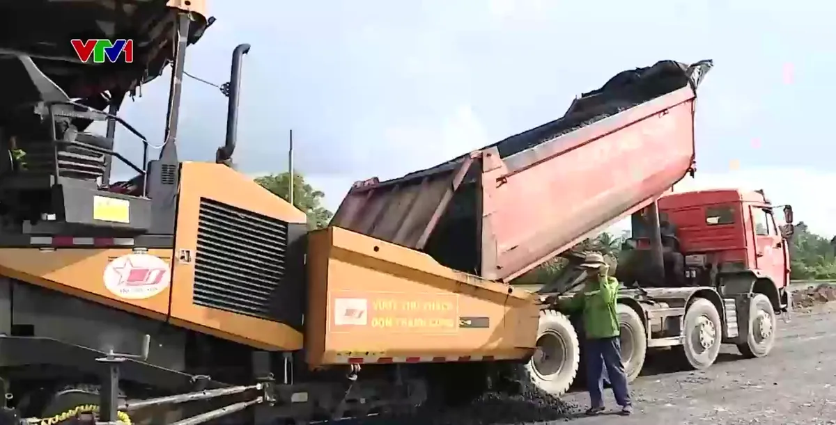 Tăng tốc trên cao tốc Cần Thơ – Cà Mau - Ảnh 3.