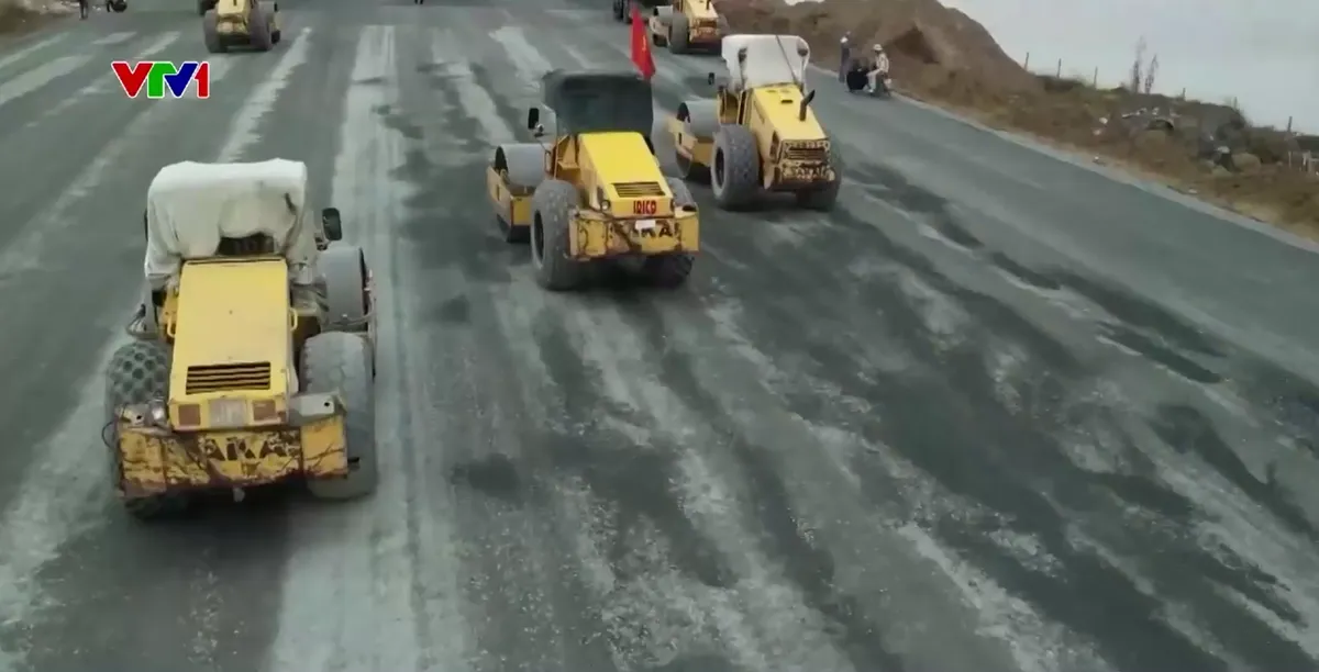 Tăng tốc trên cao tốc Cần Thơ – Cà Mau - Ảnh 2.