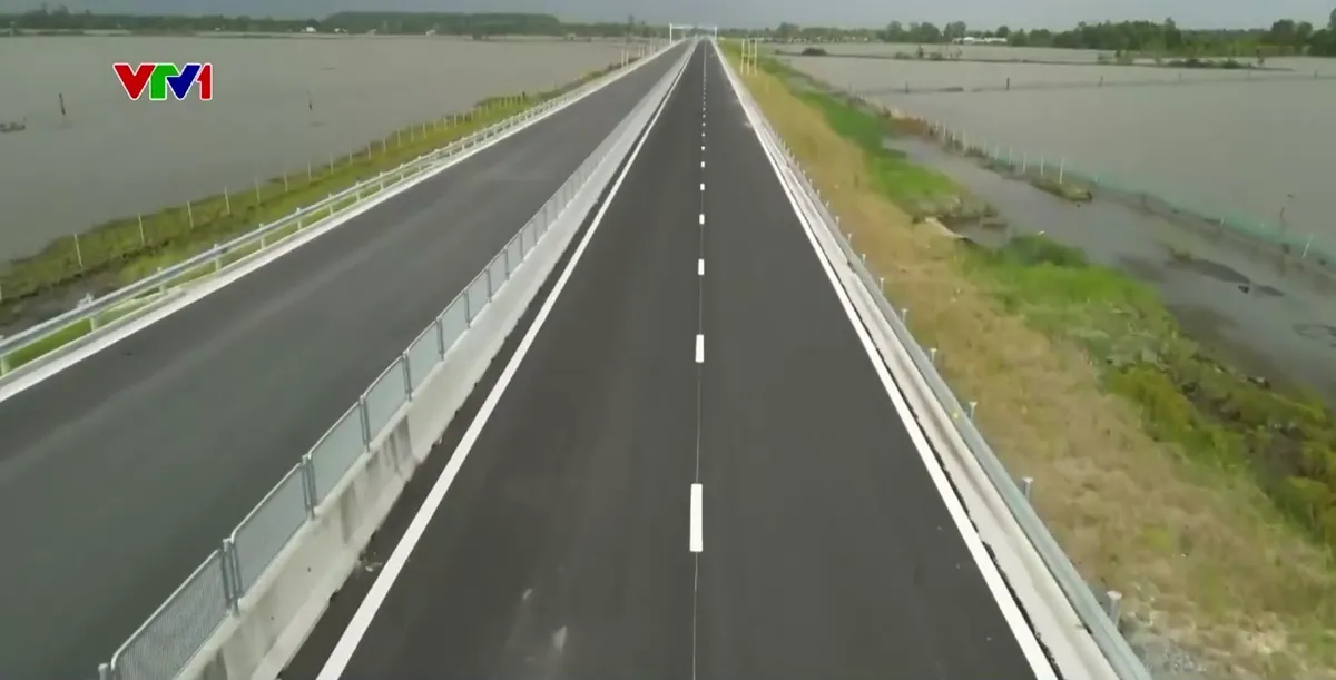 Tăng tốc trên cao tốc Cần Thơ – Cà Mau - Ảnh 5.