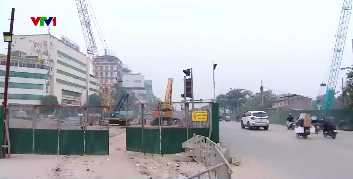 Hà Nội lên phương án giảm thiểu bụi trong xây dựng - Ảnh 3.