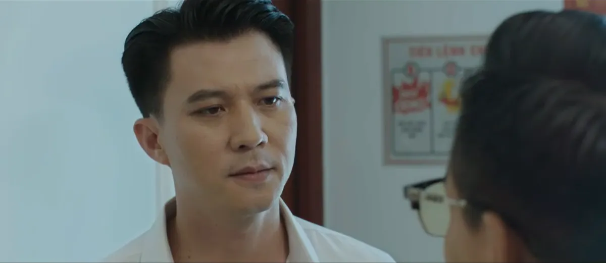 Lằn ranh - Tập 31: Triển được em họ Trinh “chăm sóc” - Ảnh 10. Lằn ranh - Tập 31: Triển được em họ Trinh “chăm sóc” - Ảnh 10.