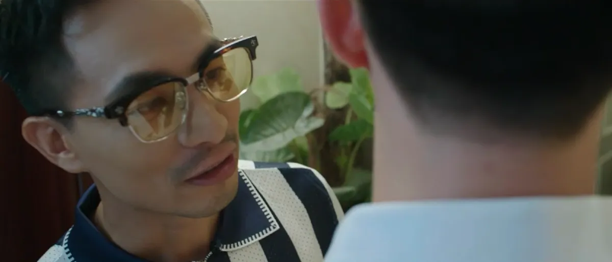 Lằn ranh - Tập 31: Triển được em họ Trinh “chăm sóc” - Ảnh 11. Lằn ranh - Tập 31: Triển được em họ Trinh “chăm sóc” - Ảnh 11.