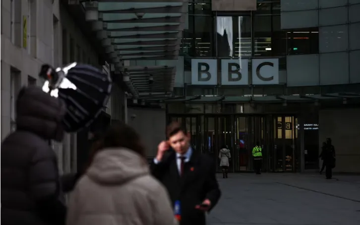 Tổng thống Trump kiện BBC v&igrave; chỉnh sửa video b&agrave;i ph&aacute;t biểu ng&agrave;y 6/1/2021 của &ocirc;ng  - Ảnh 1.