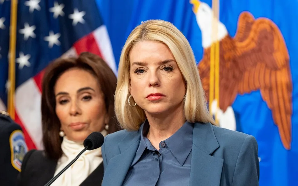 Bộ trưởng Bộ Tư pháp Mỹ Pam Bondi (Ảnh: AP)