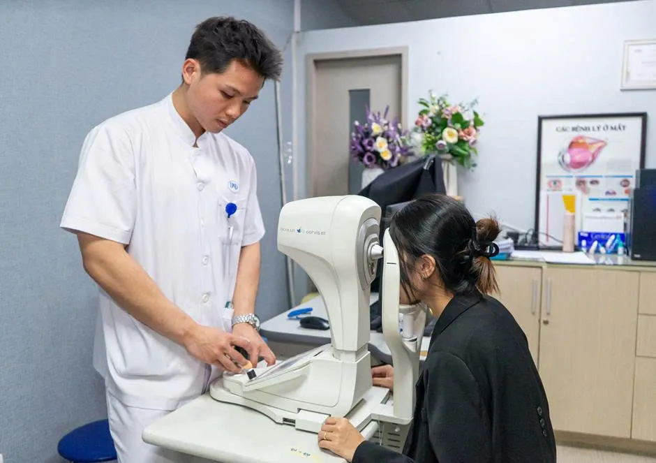 L&yacute; giải sức h&uacute;t của BV Mắt Quốc tế DND trong m&ugrave;a cao điểm mổ cận cuối năm- Ảnh 2.