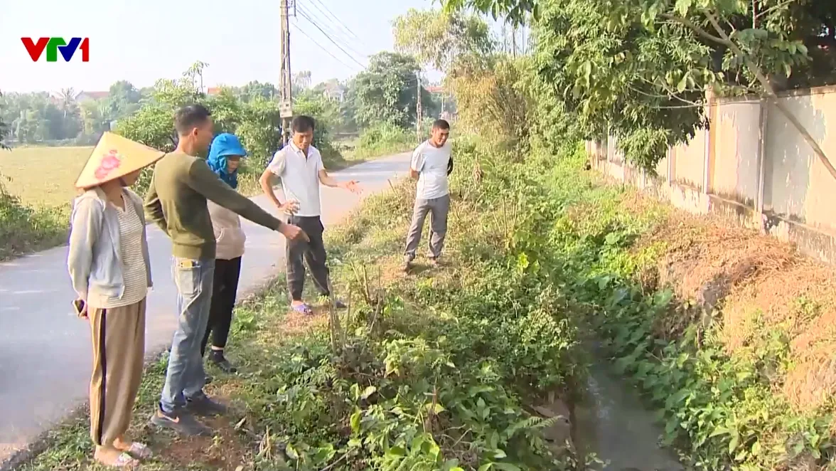 Làm rõ nhà máy xả thải làm dòng kênh ở Phú Thọ đổi màu, bốc mùi hôi - Ảnh 1.