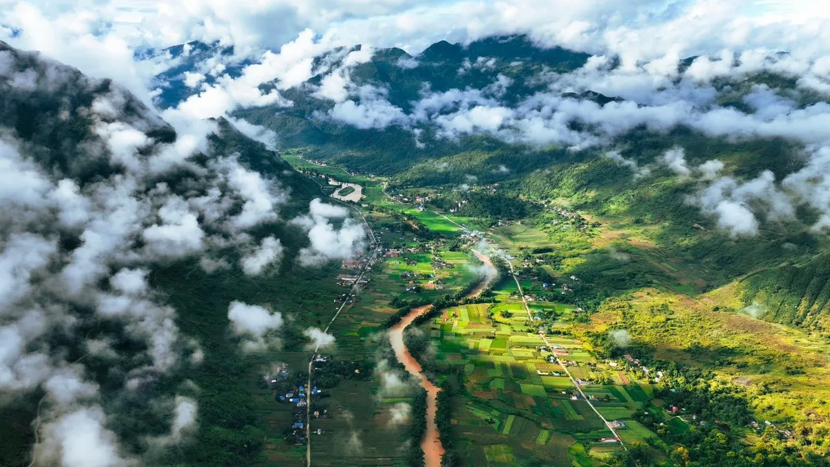 L&ugrave;ng T&aacute;m &ndash; Tuy&ecirc;n Quang: Bản giao hưởng của đ&aacute; v&agrave; sắc m&agrave;u dệt thổ cẩm- Ảnh 2.