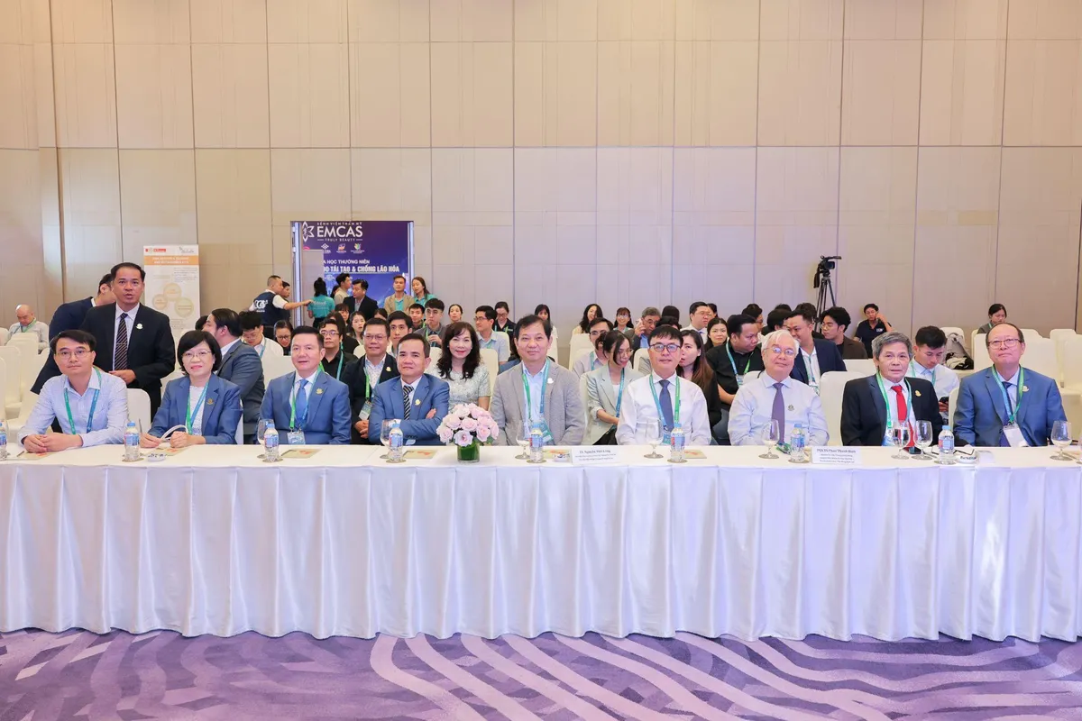 Mescells giới thiệu tiềm năng bảo tồn hoại tử chỏm xương đ&ugrave;i bằng tế b&agrave;o gốc tại Hội nghị Tế b&agrave;o gốc XIV- Ảnh 1.