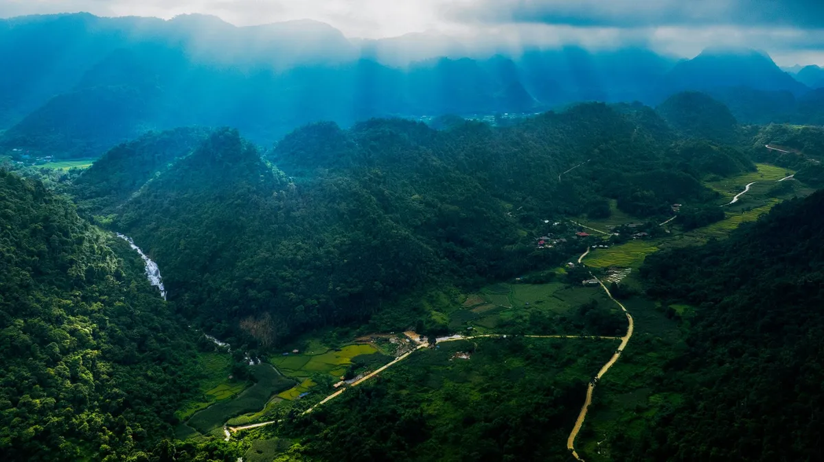 T&acirc;n Lạc &ndash; Ph&uacute; Thọ: Miền di sản thi&ecirc;n nhi&ecirc;n v&agrave; hơi thở nguy&ecirc;n sơ nơi đất Tổ- Ảnh 2.