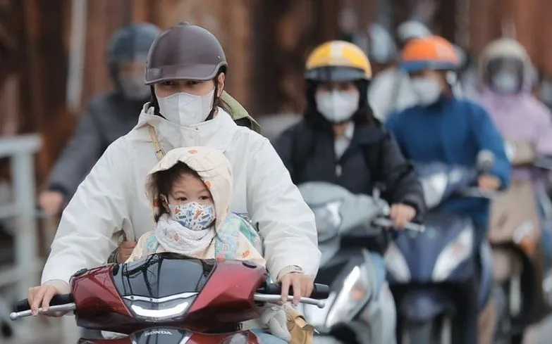 Bắc Bộ mưa nhỏ bất chợt, trời r&eacute;t, Trung Bộ mưa d&ocirc;ng- Ảnh 1.