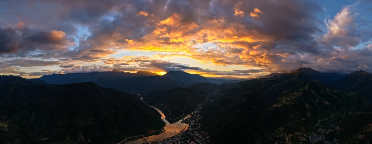 Bum Tở: Khúc ca hùng vĩ giữa đại ngàn Mường Tè- Ảnh 3. Bum Tở: Khúc ca hùng vĩ giữa đại ngàn Mường Tè- Ảnh 3.